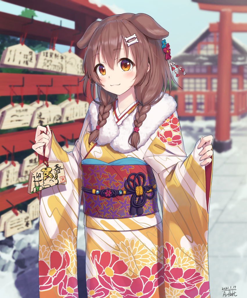 1girl :3 absurdres animal_ears bangs blush bone_hair_ornament braid brown_eyes brown_hair closed_mouth cowboy_shot dated dog_ears dog_girl extra_ears fur_scarf furisode hair_between_eyes hair_ornament hairclip hatsumoude highres hololive inugami_korone japanese_clothes kimono long_hair looking_at_viewer low_twin_braids new_year obi obiage obijime pinching_sleeves sash shrine smile solo traveler_(artbbt) twin_braids twintails virtual_youtuber wide_sleeves