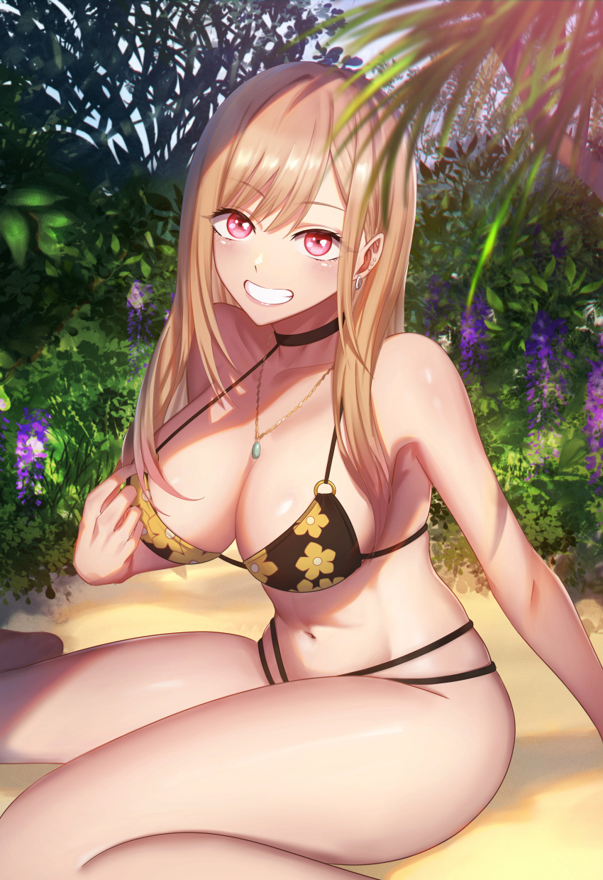 1girl absurdres blonde_hair breasts highres kitagawa_marin looking_at_viewer red_eyes smile solo sono_bisque_doll_wa_koi_wo_suru swimsuit y.m