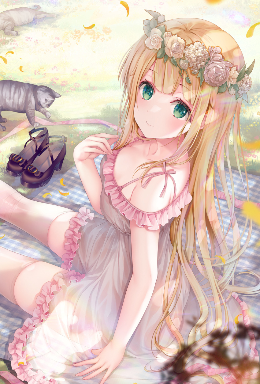 1girl bangs bare_arms blanket blonde_hair blush breasts cat closed_mouth day dress falling_petals flower frilled_dress frills from_side grass green_eyes hand_up head_wreath highres inagaki_minami long_hair looking_at_viewer looking_to_the_side medium_breasts outdoors petals rose shoes shoes_removed sitting smile solo sousouman thighhighs twinbox_school very_long_hair white_dress white_flower white_rose