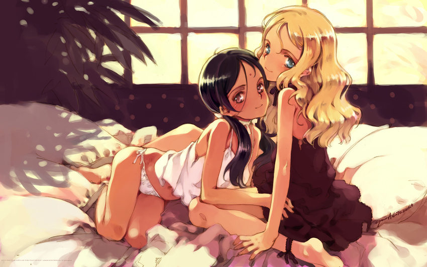 black_hair blonde_hair blue_eyes fianna_mellowa highres kaya_xavier legs long_hair long_legs looking_at_viewer multiple_girls ooyari_ashito shoujo_mahou_gaku_littlewitch_romanesque smile thighs yuri