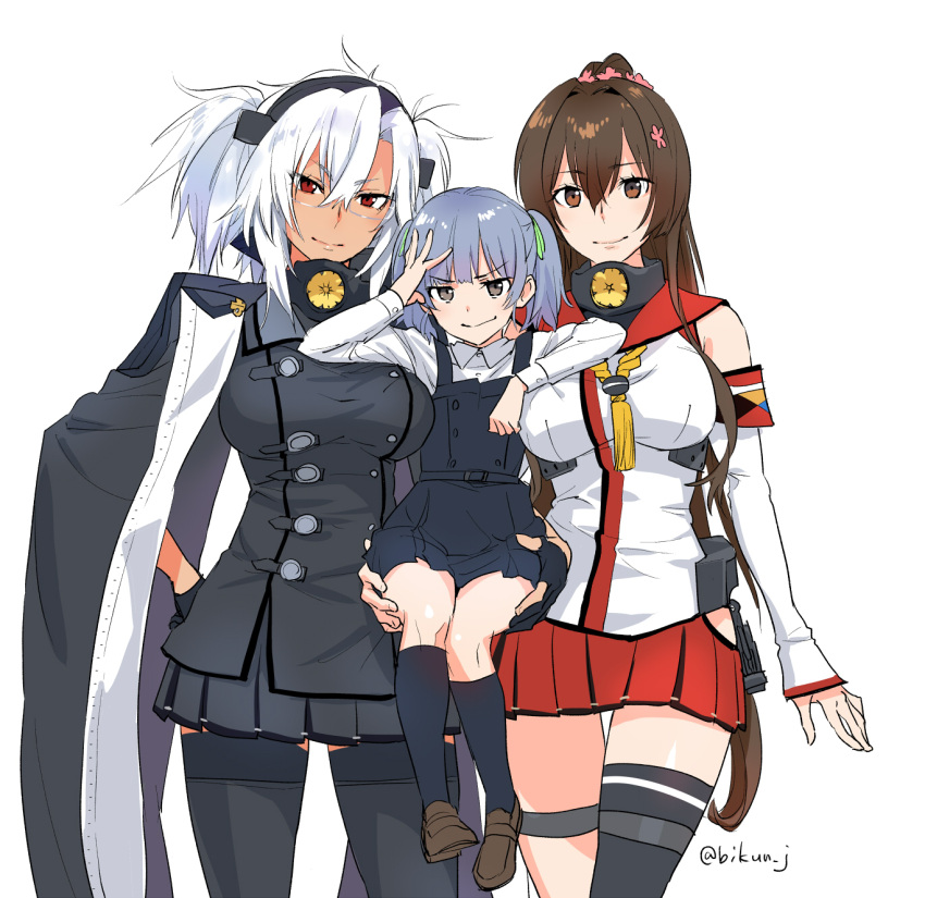 3girls bangs black_dress black_gloves black_legwear black_skirt blunt_bangs breasts brown_eyes brown_hair cape carrying dark-skinned_female dark_skin detached_sleeves dress furufuru_fugu gloves grey_hair hair_ribbon headgear highres hip_vent kantai_collection kneehighs large_breasts long_hair multiple_girls musashi_(kancolle) musashi_kai_ni_(kancolle) ooshio_(kancolle) ooshio_kai_ni_(kancolle) partially_fingerless_gloves pinafore_dress pleated_skirt ponytail red_eyes red_skirt ribbon shirt short_twintails simple_background single_thighhigh size_difference skirt smile thighhighs twintails twitter_username white_background white_hair white_shirt yamato_(kancolle)