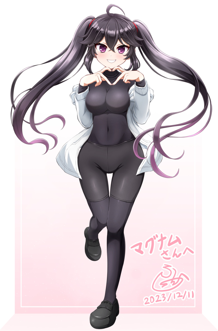 1girl ahoge black_footwear black_hair black_pants black_shirt black_thighhighs breasts commentary_request covered_navel dated full_body gradient_background gradient_hair hair_between_eyes highres jacket layered_sleeves long_hair long_sleeves looking_at_viewer medium_breasts multicolored_hair nichika_(nitikapo) off_shoulder open_clothes open_jacket original pants pink_background puffy_long_sleeves puffy_sleeves purple_eyes purple_hair shirt shoes sidelocks signature smile solo standing standing_on_one_leg thighhighs translation_request twintails very_long_hair white_background white_jacket