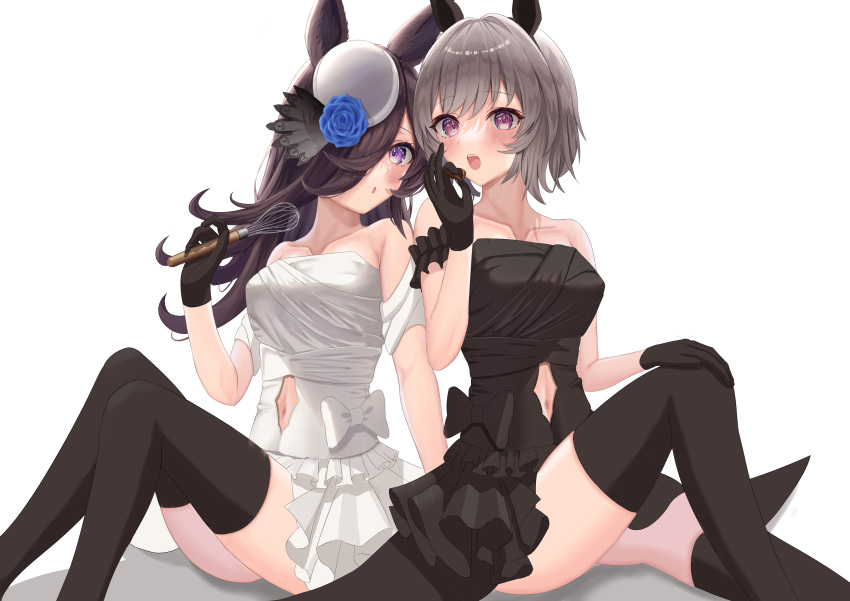 2girls :o absurdres bare_shoulders black_dress black_gloves black_hair black_thighhighs blue_flower blue_rose bob_cut bow clothing_cutout commentary curren_chan_(umamusume) dress dress_bow ear_covers feet_out_of_frame flower frilled_dress frills gloves grey_hair hair_flower hair_ornament hair_over_one_eye hand_on_own_knee highres holding holding_whisk horse_girl knee_up knees_up legs long_hair looking_at_viewer matching_outfits multiple_girls navel_cutout open_mouth parted_lips purple_eyes rice_shower_(umamusume) rose shadow short_hair side-by-side simple_background sitting strapless strapless_dress taiyaki_yaita thighhighs tilted_headwear umamusume whisk white_background white_dress white_headwear