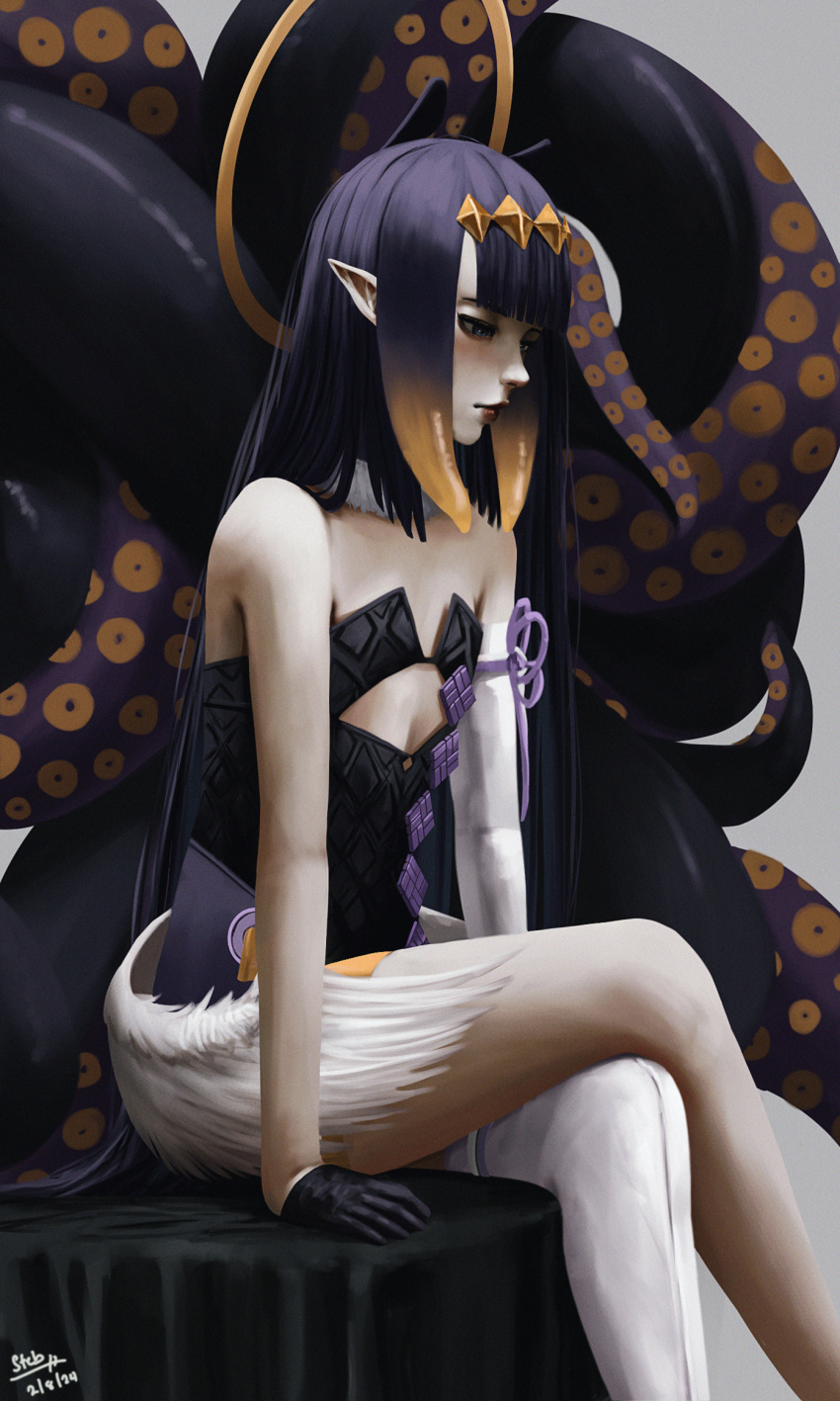 1girl black_gloves black_hair blunt_bangs breasts choker cleavage closed_mouth crossed_legs diamond_hairband dress fur-trimmed_choker fur_trim gloves gradient_hair highres hololive hololive_english long_hair multicolored_hair ninomae_ina'nis orange_hair pointy_ears single_thighhigh sitting small_breasts solo steb strapless strapless_dress tentacle_hair tentacles thighhighs tube_dress virtual_youtuber white_thighhighs