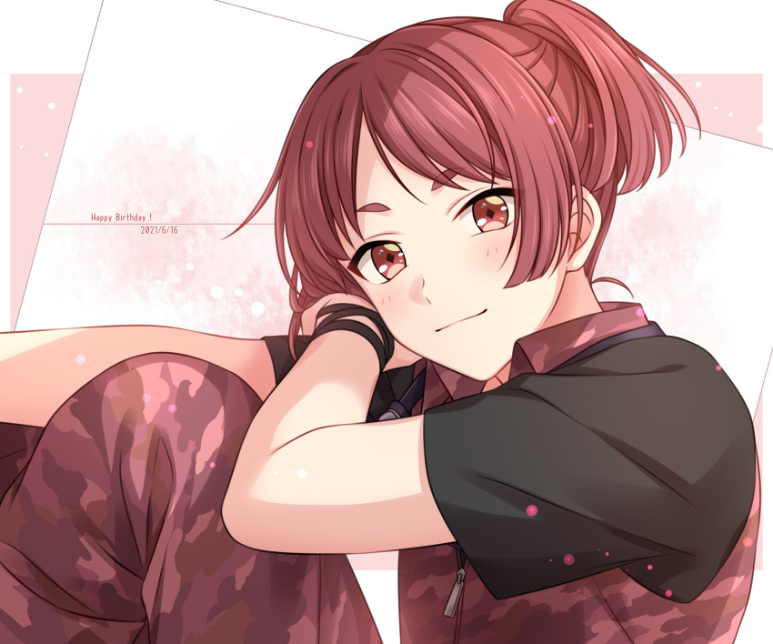 1boy black_sleeves blunt_ends blush bracelet camouflage commentary_request dated happy_birthday highres jewelry knee_up looking_at_viewer male_focus on_air! onoya_azuki red_background red_eyes red_hair sekina short_ponytail short_sleeves side_ponytail smile solo white_background