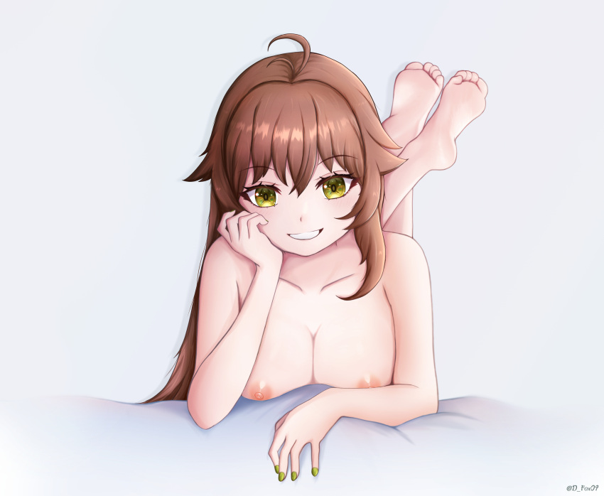 1girl absurdres ahoge artist_name barefoot bed_sheet breasts brown_hair character_request cleavage collarbone copyright_request crossed_ankles d_fox09 feet feet_up full_body gold_trim green_eyes green_nails grey_background hair_between_eyes hand_up head_rest highres large_breasts looking_at_viewer lying nipples nude on_stomach sidelocks smile soles solo the_pose toes twitter_username virtual_youtuber