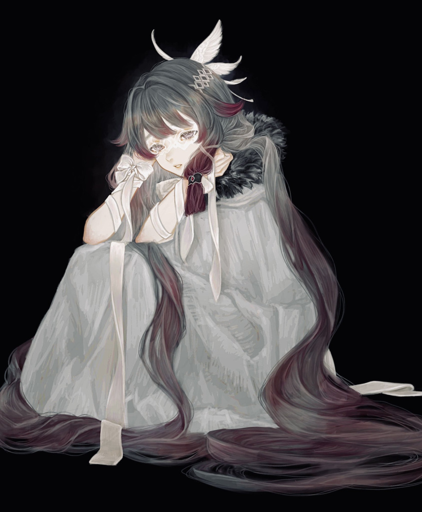 1girl arm_ribbon black_hair cloak columbina_(genshin_impact) eye_mask eyelashes fur-trimmed_cloak fur_trim genshin_impact grey_cloak hair_flaps hair_flowing_over hair_ribbon hair_tubes hands_up hashtag_only_commentary head_tilt highres knees_up long_hair looking_at_viewer low-tied_sidelocks multicolored_hair parted_lips purple_hair red_hair ribbon shirone_(coxo_ii) simple_background solo streaked_hair tress_ribbon two-tone_hair unusually_open_eyes white_ribbon wing_hair_ornament wrist_bow