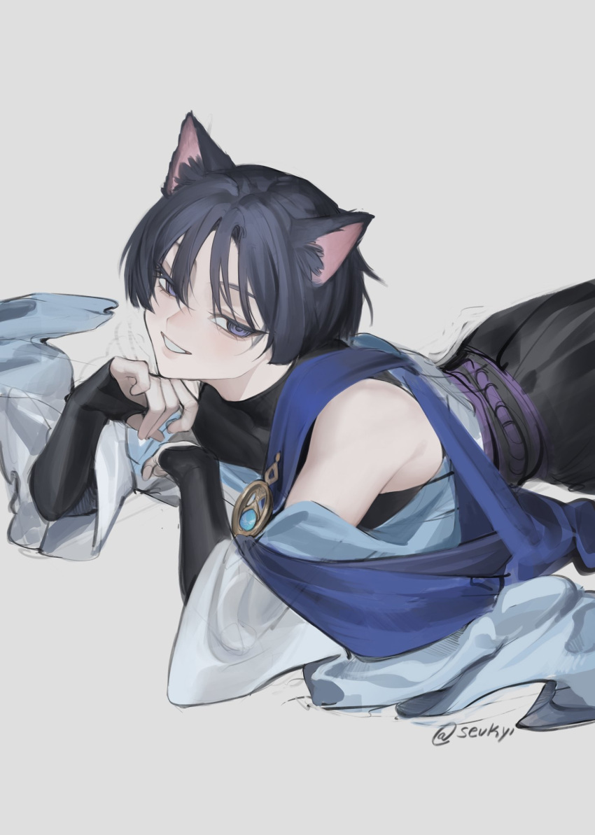 1boy anemo_symbol_(genshin_impact) animal_ear_fluff animal_ears artist_name bare_shoulders black_bridal_gauntlets black_fur black_hair black_hakama black_shirt bridal_gauntlets cat_ears clenched_teeth genshin_impact hakama hand_up head_on_hand highres japanese_clothes looking_to_the_side lying male_focus on_stomach open_mouth purple_eyes sevkyi shirt short_hair sideways_glance simple_background sleeveless sleeveless_shirt smile solo teeth turtleneck vision_(genshin_impact) white_background