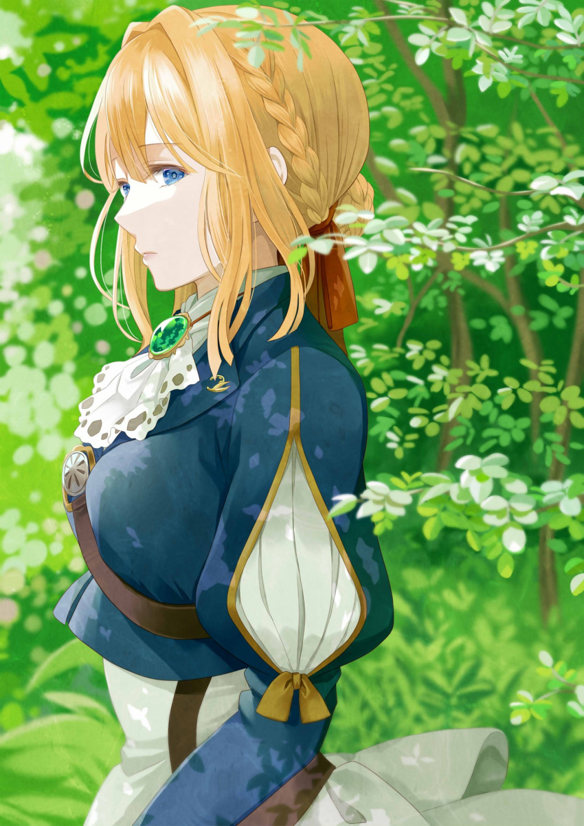 1girl 631 blonde_hair blue_eyes braid brooch dappled_sunlight green_background highres jewelry long_sleeves medium_hair outdoors solo sunlight tree violet_evergarden violet_evergarden_(series)