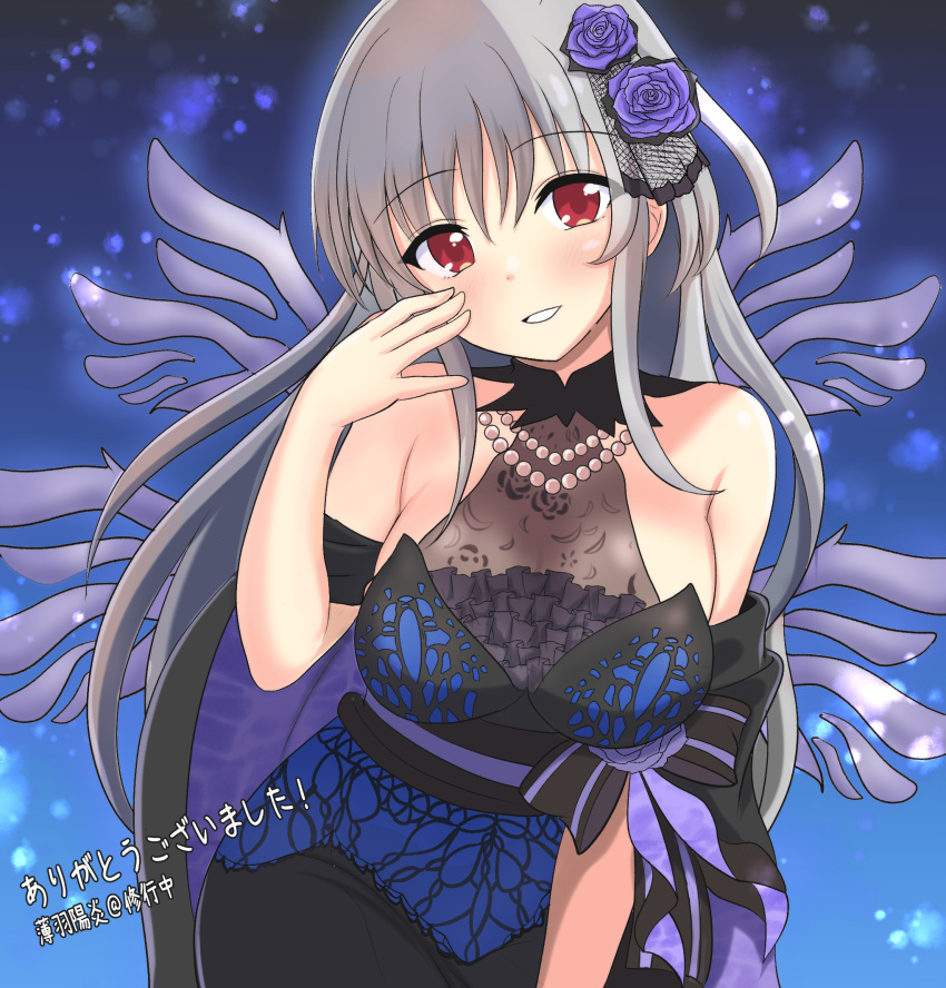1girl alternate_costume bare_shoulders black_dress blush breasts commentary_request dress flower grey_hair hair_flower hair_ornament head_tilt highres large_breasts long_hair looking_at_viewer lyrical_nanoha mahou_shoujo_lyrical_nanoha mahou_shoujo_lyrical_nanoha_a's purple_flower purple_rose red_eyes reinforce rose smile solo translation_request usuba_kagerou_(shougyouchu) very_long_hair