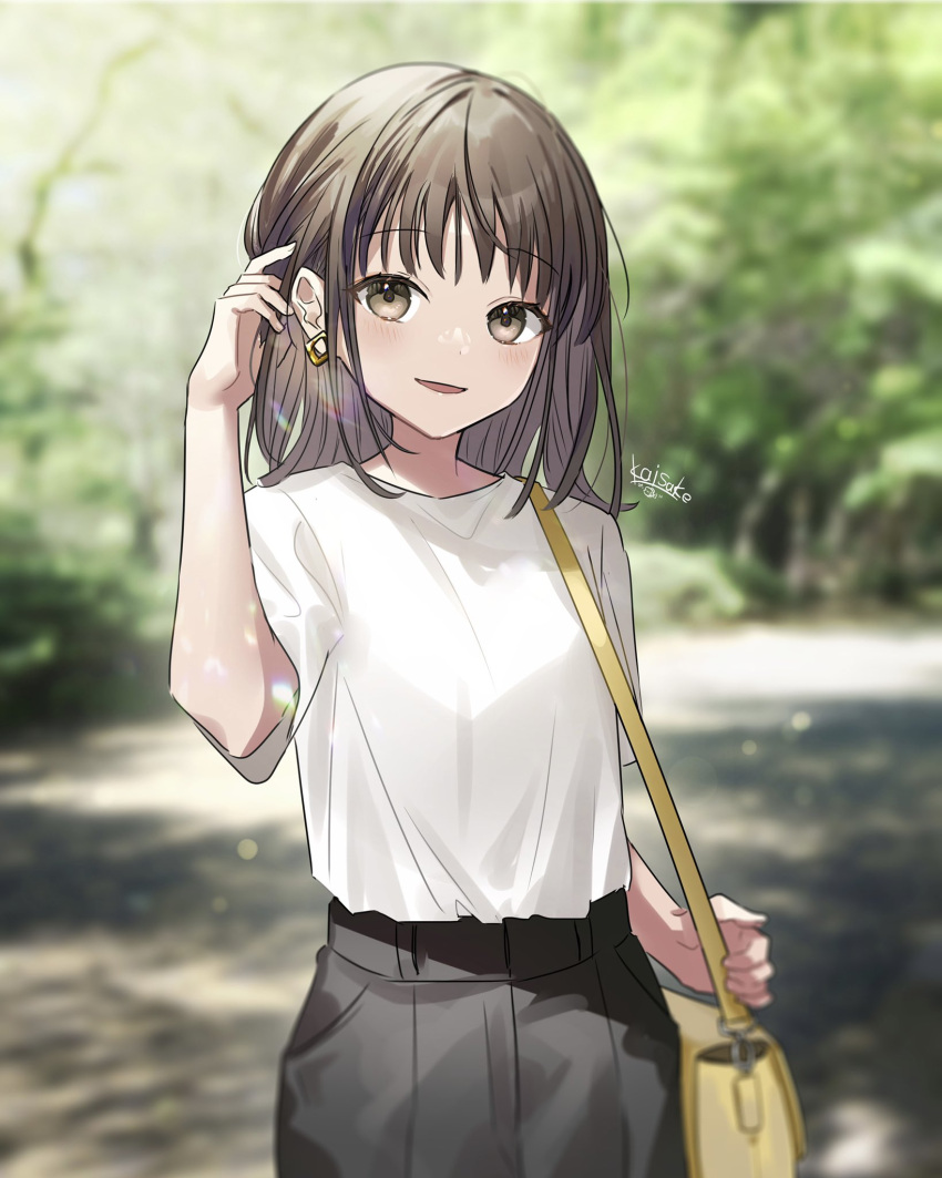 1girl :d adjusting_hair bag bangs black_skirt blurry blurry_background bokeh breasts brown_eyes day depth_of_field earrings handbag highres jewelry light_particles looking_at_viewer original outdoors path sake_(utopia_modoki) shirt signature single_earring skirt smile solo strap t-shirt tree white_shirt