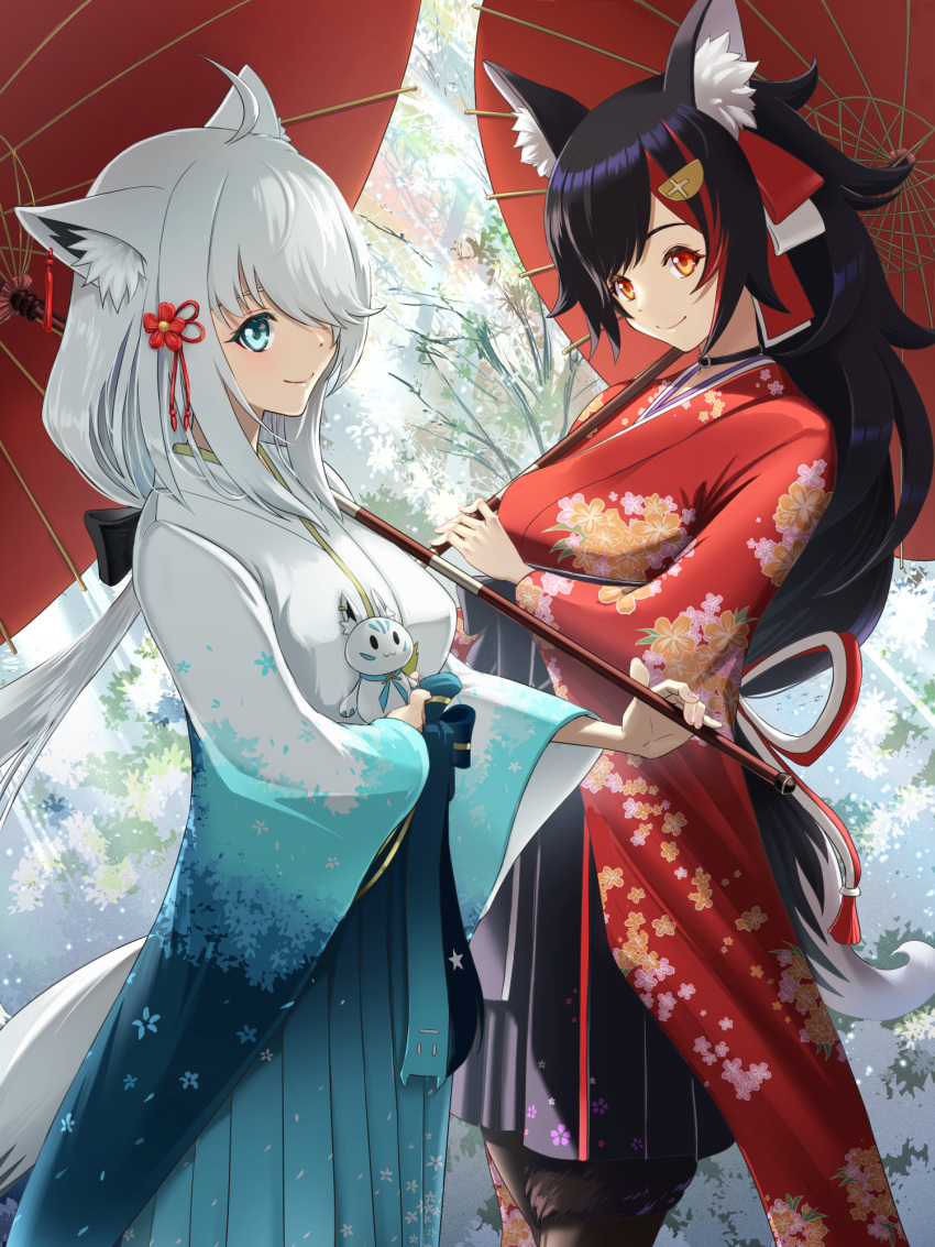 2girls ahoge animal_ear_fluff animal_ears black_hair black_pantyhose braid chiga_akira commentary_request earrings fox_ears fox_girl fox_tail green_eyes hair_between_eyes hair_ornament hair_over_one_eye hairclip highres hololive japanese_clothes jewelry kimono long_hair looking_at_another multicolored_hair multiple_girls oil-paper_umbrella ookami_mio ookami_mio_(new_year) pantyhose red_hair red_kimono shirakami_fubuki shirakami_fubuki_(new_year) sidelocks single_braid smile streaked_hair sukonbu_(shirakami_fubuki) tail tail_around_own_leg umbrella virtual_youtuber white_hair white_kimono wolf wolf_girl wolf_tail