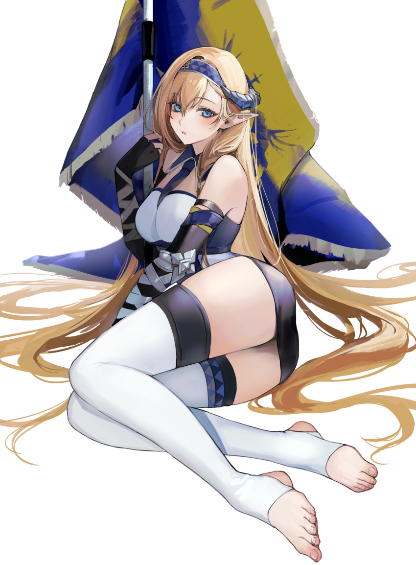 1girl arknights ass bangs bare_shoulders barefoot black_skirt blonde_hair blue_eyes breasts commentary_request detached_collar elbow_gloves feet fingerless_gloves flag gloves hair_between_eyes hand_up highres horns kandzume_(kandume200) large_breasts long_hair looking_at_viewer no_shoes partial_commentary pencil_skirt pointy_ears saileach_(arknights) shirt simple_background skirt solo stirrup_legwear strapless strapless_shirt thighhighs thighs toeless_legwear toes very_long_hair white_background white_thighhighs