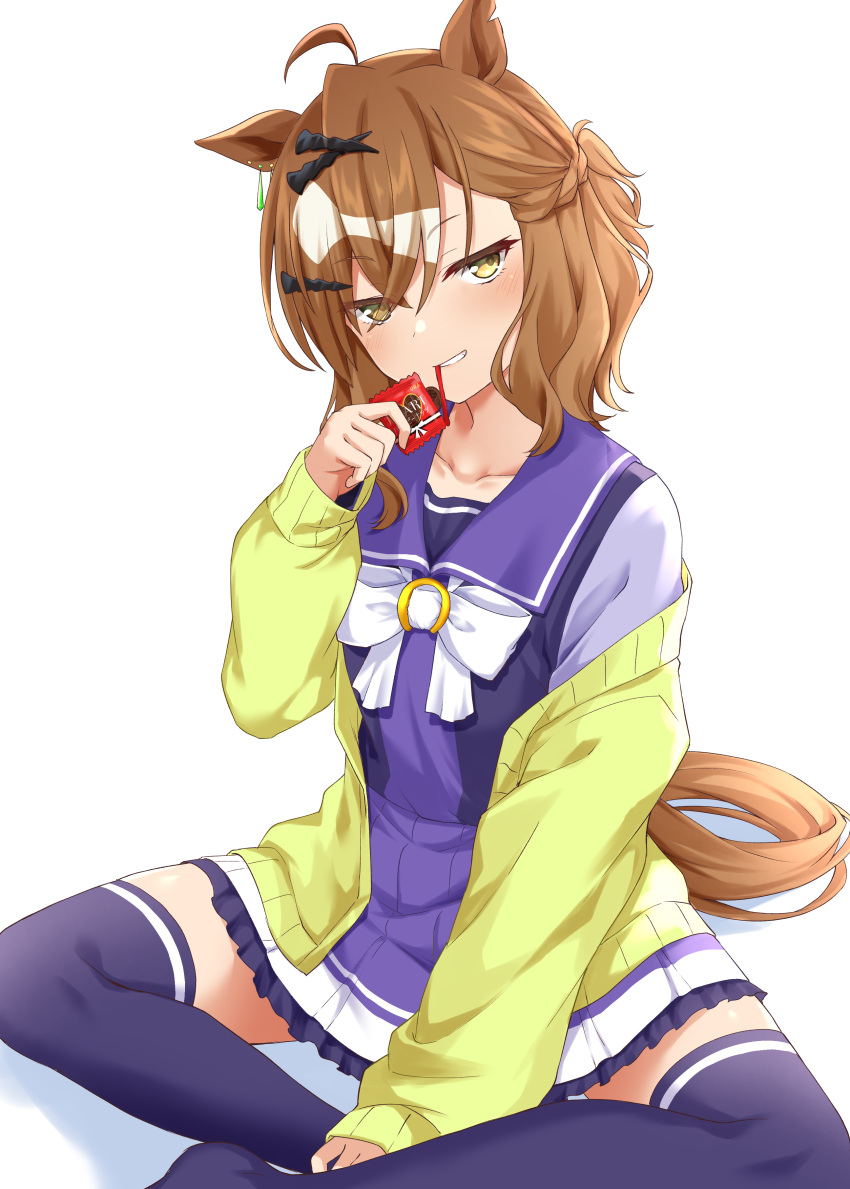 1girl absurdres ahoge animal_ears blush bow braid brown_hair cardigan commentary_request crossed_legs french_braid grin hair_ornament highres holding horse_ears horse_girl horse_tail jungle_pocket_(umamusume) long_sleeves looking_at_viewer pleated_skirt purple_serafuku purple_shirt purple_skirt ryochapu sailor_collar school_uniform serafuku shirt simple_background skirt smile solo tail tracen_school_uniform umamusume white_background white_bow winter_uniform x_hair_ornament yellow_cardigan yellow_eyes