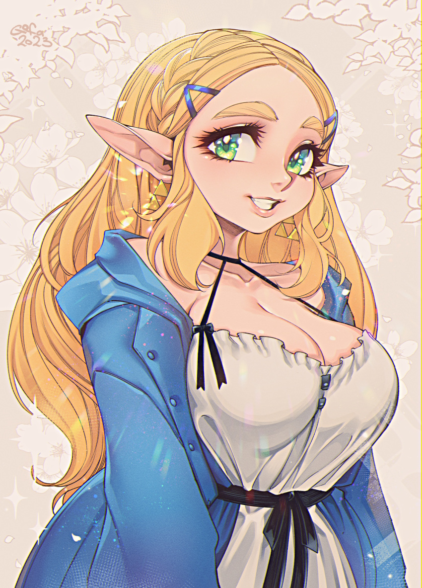 1girl alternate_costume blonde_hair blue_jacket breasts cleavage collarbone dress ear_piercing earrings elf floral_background gofa green_eyes grin hair_ornament hairclip highres jacket jewelry large_breasts long_hair looking_at_viewer open_clothes open_jacket piercing pointy_ears princess_zelda smile solo teeth the_legend_of_zelda triforce triforce_earrings upper_body white_dress