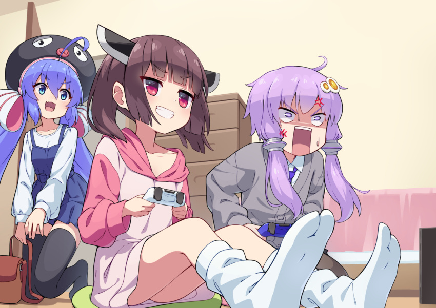 3girls ahoge anger_vein ass bag black_thighhighs blue_dress blue_eyes blue_hair bluhs brown_hair collarbone collared_shirt controller dress fang game_controller grin hair_between_eyes headgear hiyaya_(kochi_michikaze) holding holding_controller holding_game_controller hood hood_down hoodie indoors long_hair long_sleeves multiple_girls necktie open_mouth otomachi_una pink_hoodie playing_games purple_eyes purple_hair purple_necktie red_eyes shirt short_hair_with_long_locks sidelocks skin_fang smile socks soles tabi thighhighs touhoku_kiritan voiceroid white_shirt white_socks yuzuki_yukari