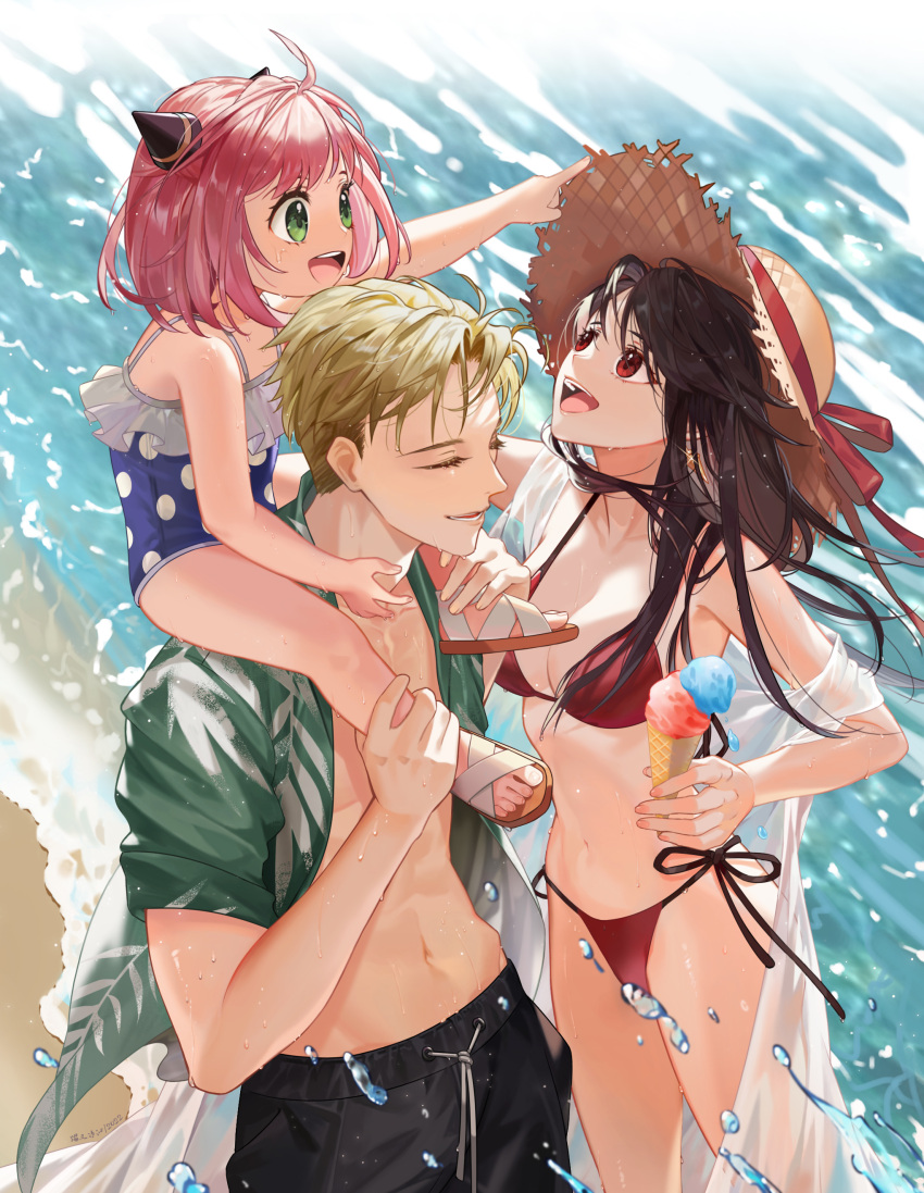 1boy 2girls absurdres anya_(spy_x_family) bare_shoulders beach bikini black_hair blonde_hair blush breasts carrying child cleavage double_bun earrings family food green_eyes hair_bun hat highres ice_cream jewelry male_swimwear medium_breasts multiple_girls navel ocean off_shoulder open_clothes open_mouth open_shorts peach_luo piggyback pink_hair polka_dot red_bikini red_eyes short_sleeves shorts smile spy_x_family straw_hat swim_trunks swimsuit twilight_(spy_x_family) water yor_briar