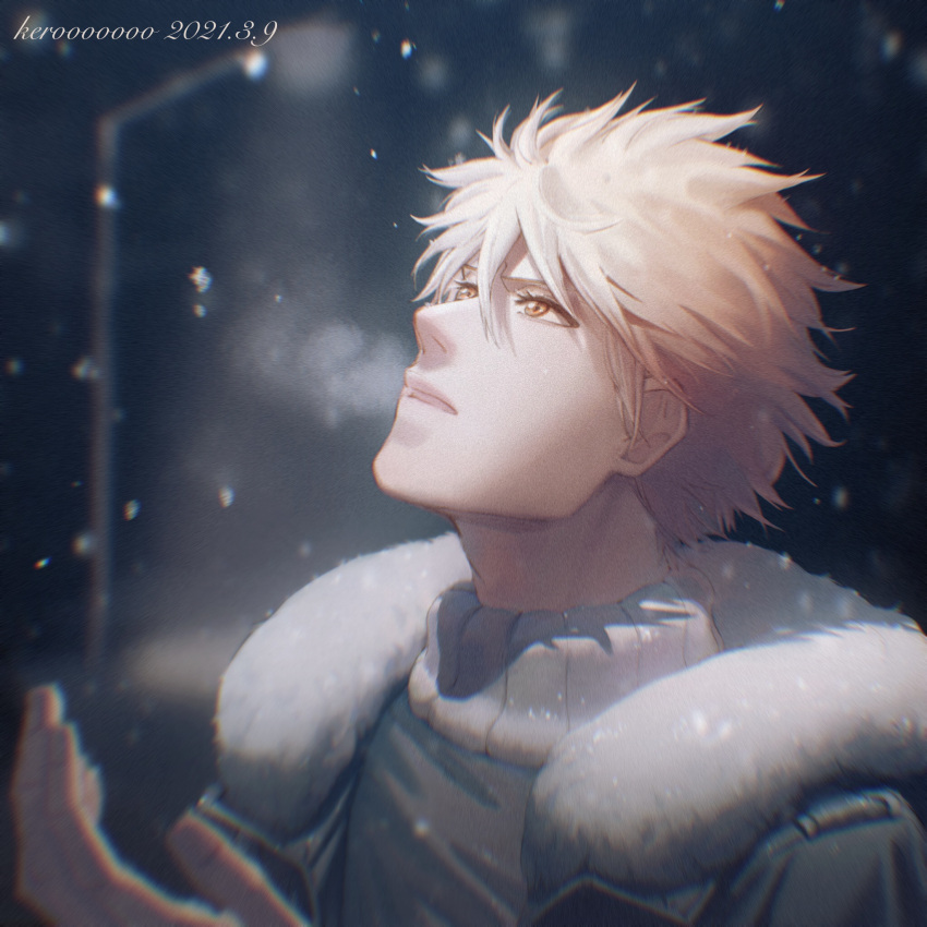 1boy artist_name bleach breath close-up dated fur-trimmed_jacket fur_trim hair_between_eyes hand_up highres jacket keroooooo kurosaki_ichigo lamppost looking_up male_focus night open_mouth orange_eyes orange_hair outdoors snow snowing solo sweater turtleneck turtleneck_sweater winter winter_clothes