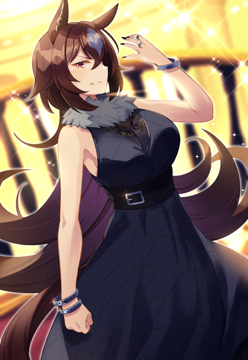 1girl absurdres alternate_costume animal_ears bare_shoulders black_dress black_nails blurry blurry_background bracelet breasts brown_hair cleavage commentary_request dress ear_ornament feet_out_of_frame grin highres horse_ears horse_girl horse_tail jewelry large_breasts long_hair matsumoto_tomoyohi multicolored_hair nail_polish red_eyes sirius_symboli_(umamusume) sleeveless sleeveless_dress smile solo sparkle streaked_hair tail umamusume very_long_hair white_hair