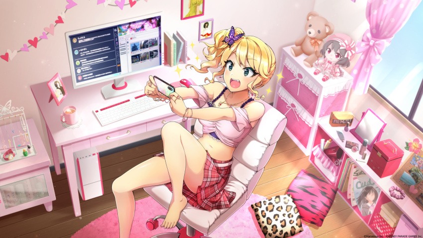 1girl bare_shoulders barefoot blonde_hair butterfly_hair_ornament cellphone computer computer_tower cushion desk dolphin_wave fang feet_out_of_frame game_cg green_eyes hair_ornament highres holding holding_phone indoors izumi_kiri jewelry keyboard_(computer) midriff monitor navel necklace off-shoulder_shirt off_shoulder official_art phone pink_shirt pink_skirt plaid plaid_skirt shirt side_ponytail sidelocks sitting skirt smartphone solo stuffed_animal stuffed_toy swivel_chair teddy_bear wavy_hair