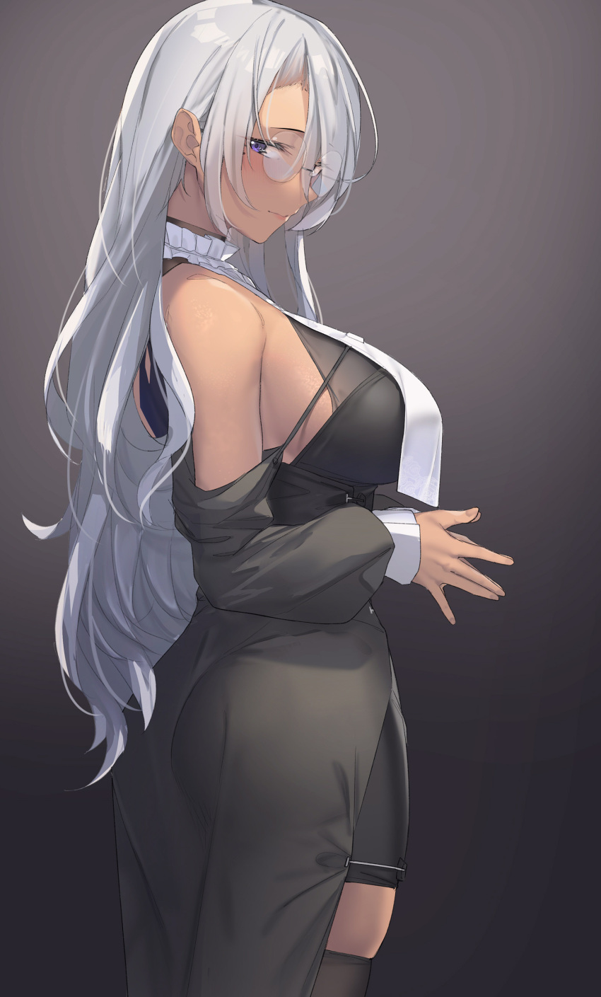 1girl absurdres ass bangs bare_shoulders black_background black_thighhighs blush breasts closed_mouth dark-skinned_female dark_skin from_side glasses gradient gradient_background grey_hair highres large_breasts long_hair long_sleeves looking_at_viewer original pallad purple_eyes simple_background solo thighhighs