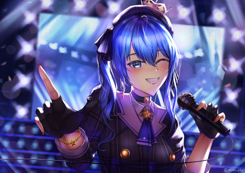 1girl absurdres artist_name ascot bangs beret black_choker black_gloves blue_ascot blue_eyes blue_hair blurry blurry_background blush bracelet breasts casual choker collared_shirt commentary dated_commentary gloves hair_ribbon hat highres holding holding_microphone hololive hoshimachi_suisei index_finger_raised jewelry long_hair long_sleeves looking_at_viewer microphone misa_pika nail_polish one_eye_closed open_mouth parted_lips partially_fingerless_gloves plaid red_nails ribbon shirt smile solo teeth_hold upper_body virtual_youtuber