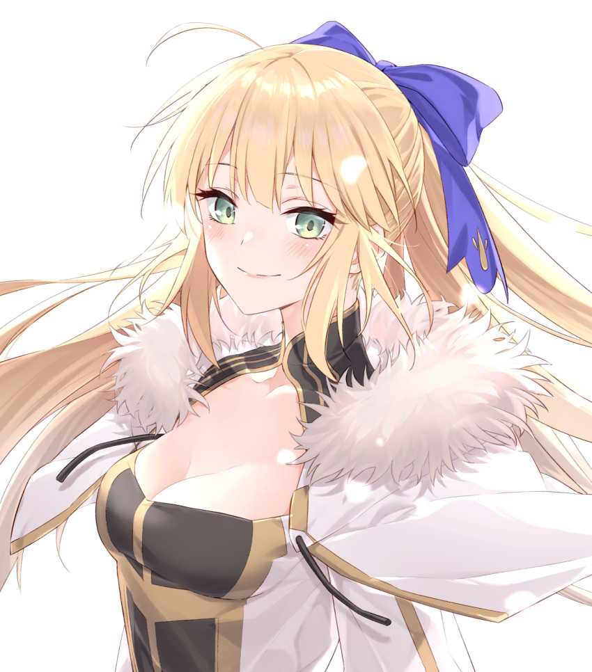 1girl ahoge artoria_caster_(fate) artoria_pendragon_(fate) bangs blonde_hair blue_bow blush bow breasts capelet cleavage collarbone dress facial_mark fate/grand_order fate_(series) forehead_mark fur-trimmed_capelet fur_trim green_eyes hair_bow highres long_hair long_sleeves looking_at_viewer medium_breasts pttyr smile solo twintails white_capelet white_dress