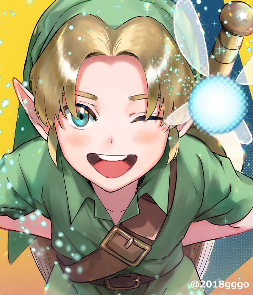 1boy arms_behind_back bangs belt belt_buckle blonde_hair blue_eyes blush buckle fairy fairy_wings green_headwear green_tunic hat highres link looking_at_viewer male_focus navi one_eye_closed open_mouth parted_bangs pointy_ears short_hair short_sleeves shoulder_belt sidelocks smile sword teeth the_legend_of_zelda the_legend_of_zelda:_ocarina_of_time twitter_username upper_body upper_teeth weapon weapon_on_back wings yellow_background yurian_(user_utch8788)