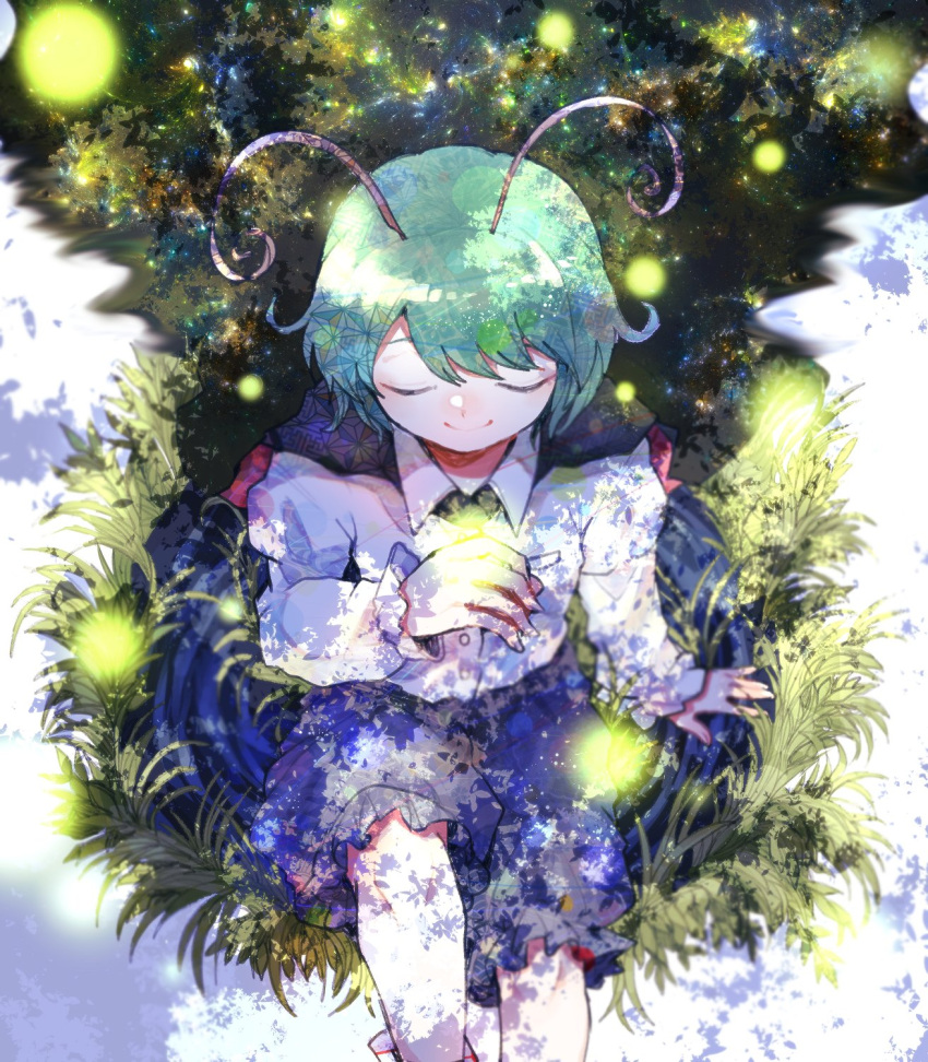 1girl antennae bangs black_cape black_shorts cape closed_eyes closed_mouth collared_shirt commentary_request feet_out_of_frame fireflies grass green_hair highres itomugi-kun long_sleeves puffy_shorts shirt short_hair shorts smile solo space touhou white_shirt wing_collar wriggle_nightbug