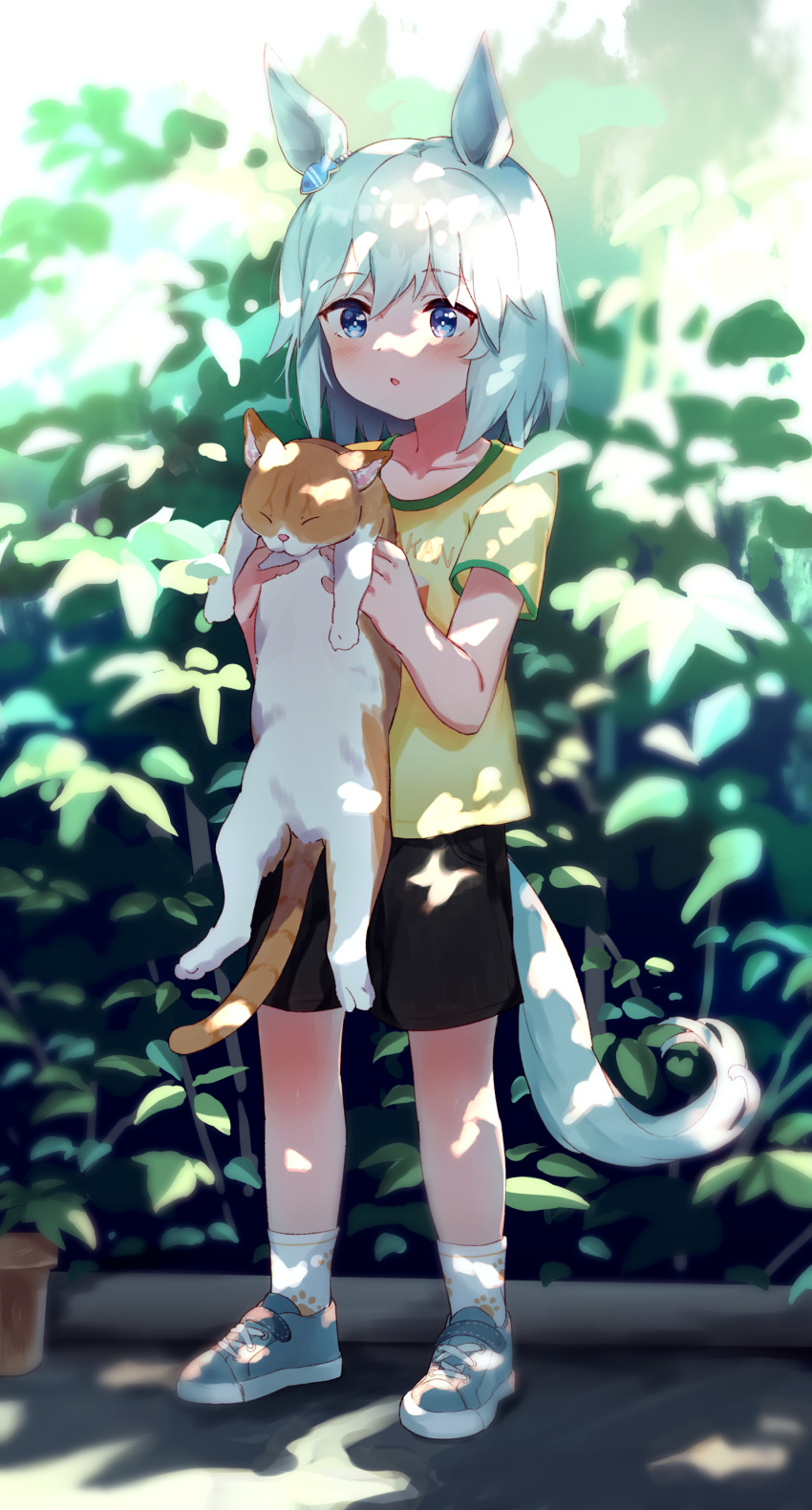 1girl absurdres alternate_costume animal animal_ears black_shorts blue_eyes blue_hair blush cat commentary fish_hair_ornament full_body hair_ornament highres holding holding_animal holding_cat horse_ears horse_girl horse_tail light_blue_hair paw_print seiun_sky_(umamusume) shirt shoes short_hair shorts sneakers socks t-shirt tail tamiku_(shisyamo609) umamusume white_socks yellow_shirt younger