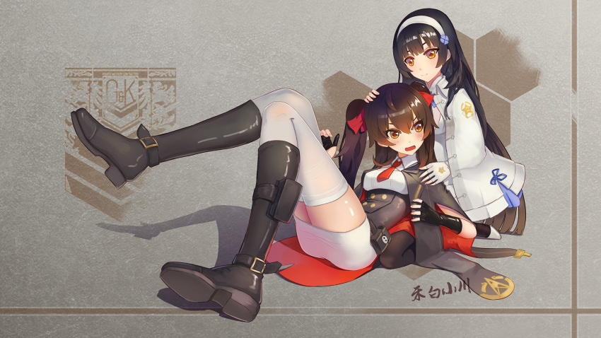 2girls arm_up bangs black_cape black_footwear black_gloves black_hair blush boots breasts brown_eyes brown_hair cape closed_mouth fingerless_gloves full_body girls'_frontline gloves griffin_&amp;_kryuger hair_ribbon hairband hand_on_another's_head hand_on_another's_shoulder hebai_xiaochuan highres long_hair looking_at_another lying medium_breasts multiple_girls necktie on_back open_mouth red_necktie red_ribbon ribbon simple_background smile thighhighs twintails type_95_(girls'_frontline) type_97_(girls'_frontline) white_cape white_gloves white_hairband white_thighhighs