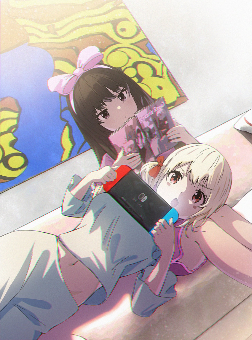 2girls :o :| blonde_hair blush_stickers bow boyshort_panties breasts brown_eyes chromatic_aberration closed_mouth commentary_request couch cowboy_shot edgar_syu fang furrowed_brow hair_bow highres holding holding_magazine indoors inoue_takina long_hair long_sleeves lycoris_recoil lying magazine_(object) medium_breasts medium_hair midriff multiple_girls navel nintendo_switch nishikigi_chisato on_back pink_bow pink_shorts red_bow red_eyes shorts side_ponytail sitting skin_fang sleepwear