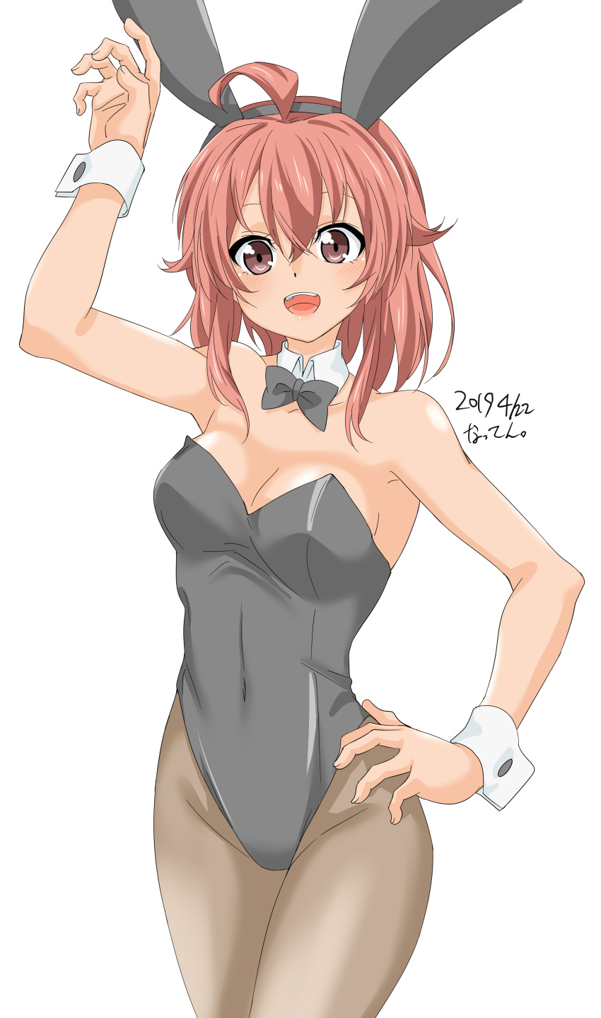 1girl absurdres alternate_costume animal_ears arashi_(kancolle) black_bow black_bowtie black_leotard bow bowtie breasts brown_eyes brown_pantyhose cleavage covered_navel cowboy_shot detached_collar fake_animal_ears hand_on_hip highres kantai_collection leotard looking_at_viewer maonatten medium_breasts medium_hair pantyhose playboy_bunny rabbit_ears red_hair simple_background solo strapless strapless_leotard white_background wrist_cuffs