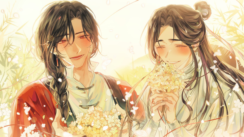 bishounen black_hair bug butterfly butterfly_necklace chinese_clothes closed_eyes flower ggang_gr grin hanfu happy highres holding holding_flower hua_cheng long_sleeves male_focus open_mouth red_eyes sidelocks smile string string_of_fate tian_guan_ci_fu white_butterfly xie_lian