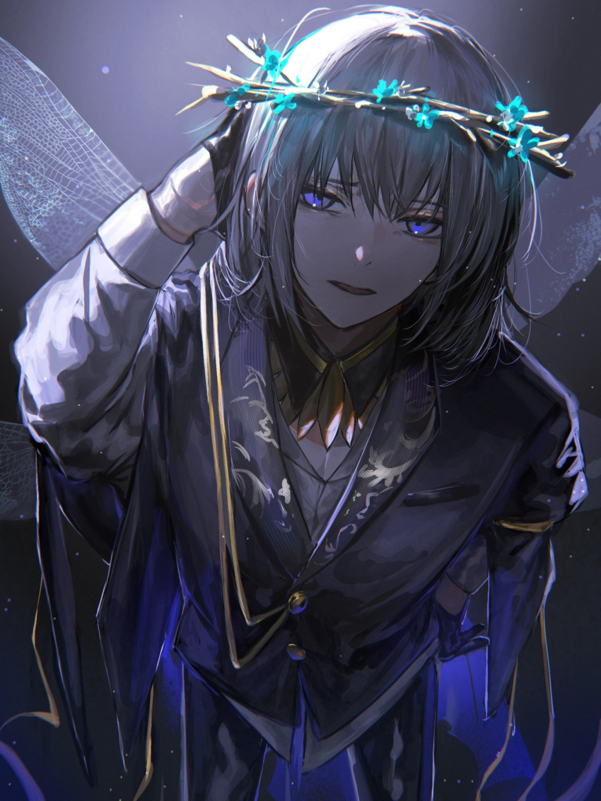 1boy alternate_costume bishounen black_cloak cloak dragonfly_wings fate/grand_order fate_(series) hair_branch highres leaning_forward looking_at_viewer male_focus medium_hair miroku_(butuzo33) oberon_(third_ascension)_(fate) official_alternate_hair_color open_mouth solo spoilers suit upper_body