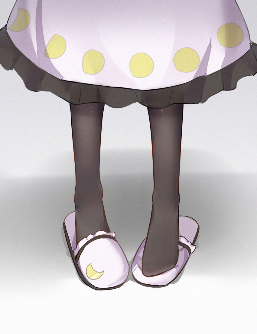 1girl absurdres black_pantyhose crescent dress frilled_dress frills guming_diban highres lower_body luna_child pantyhose simple_background slippers solo standing touhou white_dress