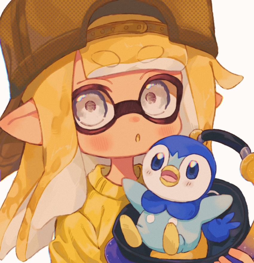 1girl :o backwards_hat baseball_cap blonde_hair blue_eyes brown_headwear commentary_request eyebrows_hidden_by_hair grey_eyes hat highres inkling inkling_girl inkling_player_character long_hair looking_at_viewer ochocho2828 piplup pointy_ears pokemon pokemon_(creature) shirt simple_background slosher_(splatoon) solo splatoon_(series) tentacle_hair thick_eyebrows weapon white_background yellow_shirt