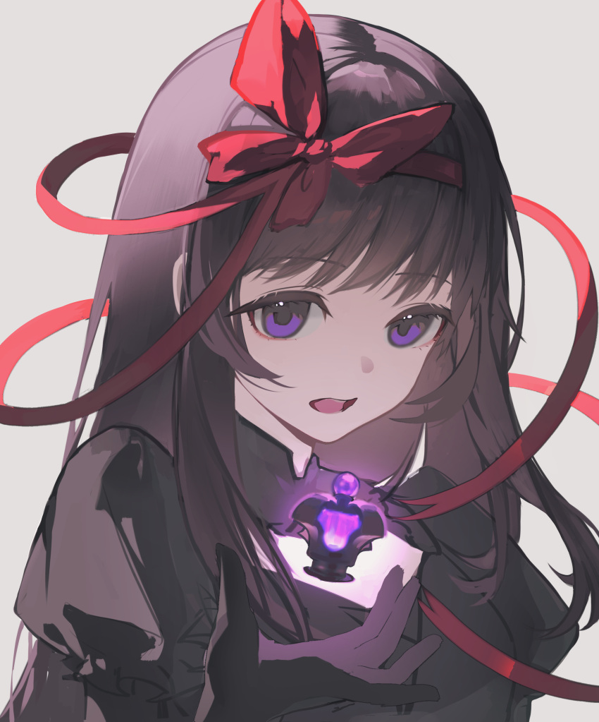 1girl absurdres akemi_homura akemi_homura_(black_dress) black_dress black_gloves black_hair bow bow_hairband breasts dress elbow_gloves gem gloves grey_background hairband hand_up highres long_hair looking_at_viewer mahou_shoujo_madoka_magica mahou_shoujo_madoka_magica:_hangyaku_no_monogatari mandarin_collar medium_breasts official_alternate_costume open_mouth puffy_short_sleeves puffy_sleeves purple_eyes purple_gemstone red_bow red_hairband short_sleeves sidelocks simple_background solo soul_gem standing tape tongue upper_body user_tema8258