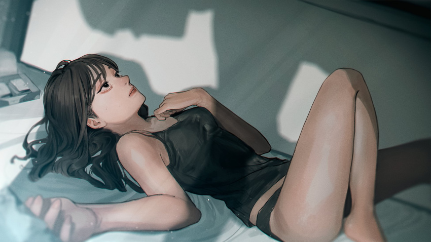 1girl bangs bare_shoulders bed_sheet black_camisole black_eyes black_hair black_panties camisole closed_mouth collarbone daikon_(tomohiro158) expressionless hand_up highres knee_up lips long_hair looking_up lying midriff on_back on_bed original outstretched_arm painterly panties solo spaghetti_strap underwear