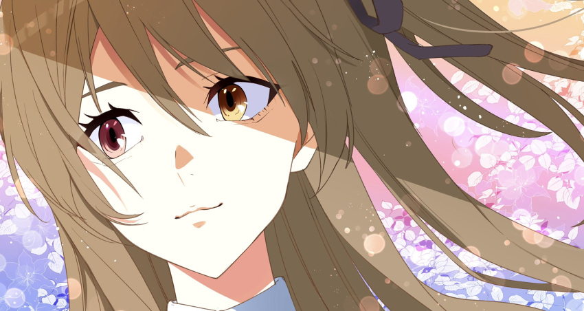 assault_lily bangs black_ribbon blue_background brown_hair closed_mouth commentary_request floral_background gradient gradient_background hair_between_eyes hair_ribbon heterochromia highres kikikaikai_(kikikaikai_chan) kuo_shenlin light_particles light_smile long_hair looking_away looking_to_the_side multicolored_background one_side_up orange_background pink_background portrait red_eyes ribbon shade sideways_glance yellow_eyes