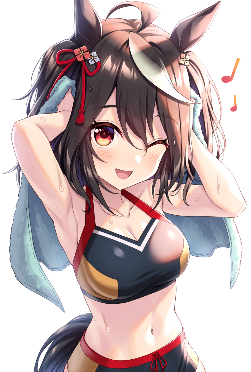 1girl ;d ahoge animal_ears arms_up bangs bare_arms bare_shoulders black_hair breasts cleavage collarbone commentary_request crop_top hair_between_eyes highres holding holding_towel horse_ears horse_girl horse_tail kitasan_black_(umamusume) looking_at_viewer medium_breasts musical_note navel one_eye_closed quarter_note red_eyes simple_background smile solo tail tomo_(tmtm_mf_mf) towel two_side_up umamusume wet white_background