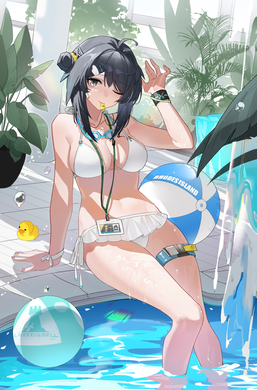 1girl absurdres ahoge arknights arm_support ball beachball bikini black_bracelet black_eyes black_hair breasts cleavage goggles goggles_around_neck hair_bun hand_up highres id_card infection_monitor_(arknights) la_pluma_(arknights) la_pluma_(summer_flowers)_(arknights) lanyard large_breasts looking_at_viewer medium_hair miqilinfeizainie mouth_hold navel one_eye_closed plant pool potted_plant rhodes_island_logo rubber_duck single_side_bun soaking_feet solo stomach swimsuit thigh_strap thighs water wet whistle whistle_around_neck white_bikini