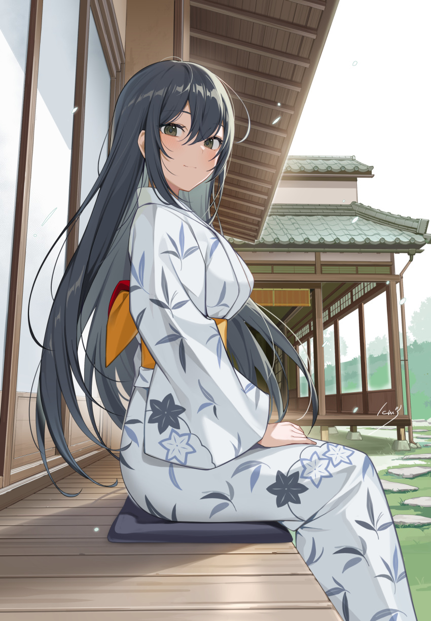 1girl banned_artist black_hair blue_sky cloud commentary_request cushion day feet_out_of_frame highres house icomochi japanese_clothes kimono leaf_print long_hair looking_at_viewer original outdoors sitting sky smile solo veranda white_kimono yukata zabuton