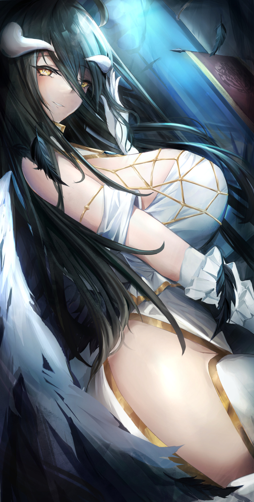 1girl albedo_(overlord) bangs bare_shoulders black_hair black_wings breasts demon_girl demon_horns demon_wings detached_collar dress feathered_wings feathers frilled_gloves frills from_side gloves hair_between_eyes highres hip_vent horns large_breasts long_bangs long_hair looking_at_viewer low_horns ner0o off-shoulder_dress off_shoulder overlord_(maruyama) slit_pupils smile solo white_dress white_gloves white_horns wings yellow_eyes