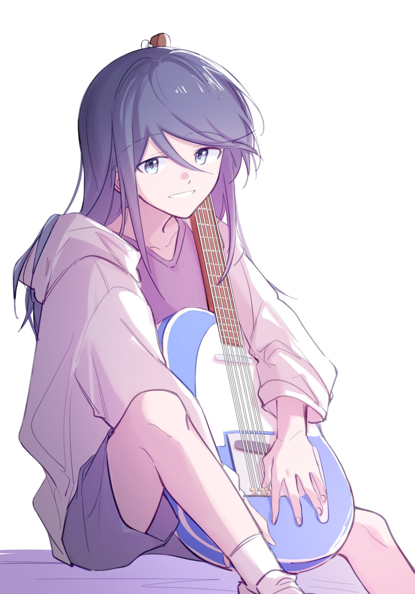 1girl absurdres ankle_socks bangs black_hair black_shorts blue_eyes collarbone electric_guitar feet_out_of_frame fender_telecaster fingernails flat_chest grey_hoodie grey_shirt guitar hibioes highres hood hood_down hoodie hoshino_ichika_(project_sekai) instrument knee_up long_hair looking_at_viewer object_hug open_clothes open_hoodie project_sekai shiny shiny_hair shirt shorts sidelighting simple_background sitting smile socks solo swept_bangs tsurime v-neck white_background white_socks