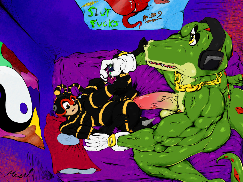 abstract_background absurd_res anal anal_penetration anthro arthropod bee cel_shading charmy_bee crocodilian detailed disinterested_sex duo hi_res hymenopteran insect male male/male maski_(author) muscular penetration phone pornography psychedelic_background reptile scalie sega shaded sonic_the_hedgehog_(series) twunk vector_the_crocodile yin_yang