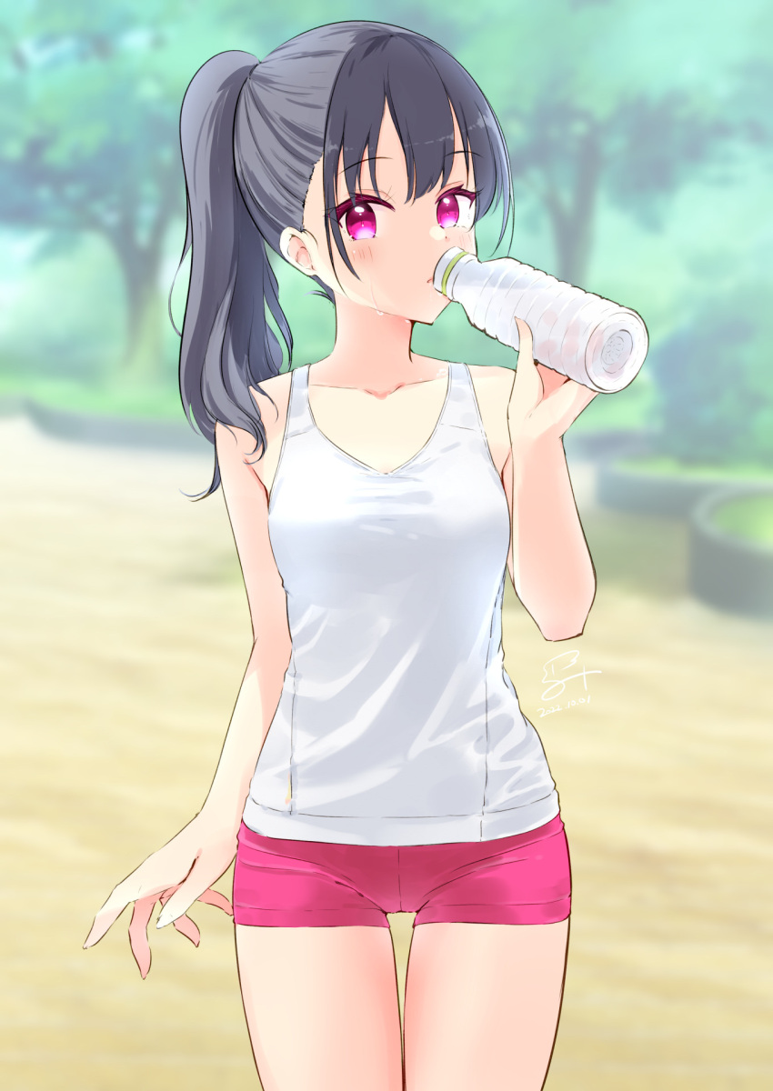 1girl bangs bare_arms bare_shoulders black_hair blurry blurry_background bottle breasts commentary_request day depth_of_field hand_up haoriya_chie_(minidraco) highres holding holding_bottle looking_at_viewer minidraco original outdoors pink_shorts ponytail purple_eyes short_shorts shorts small_breasts solo tank_top tree water_bottle white_tank_top