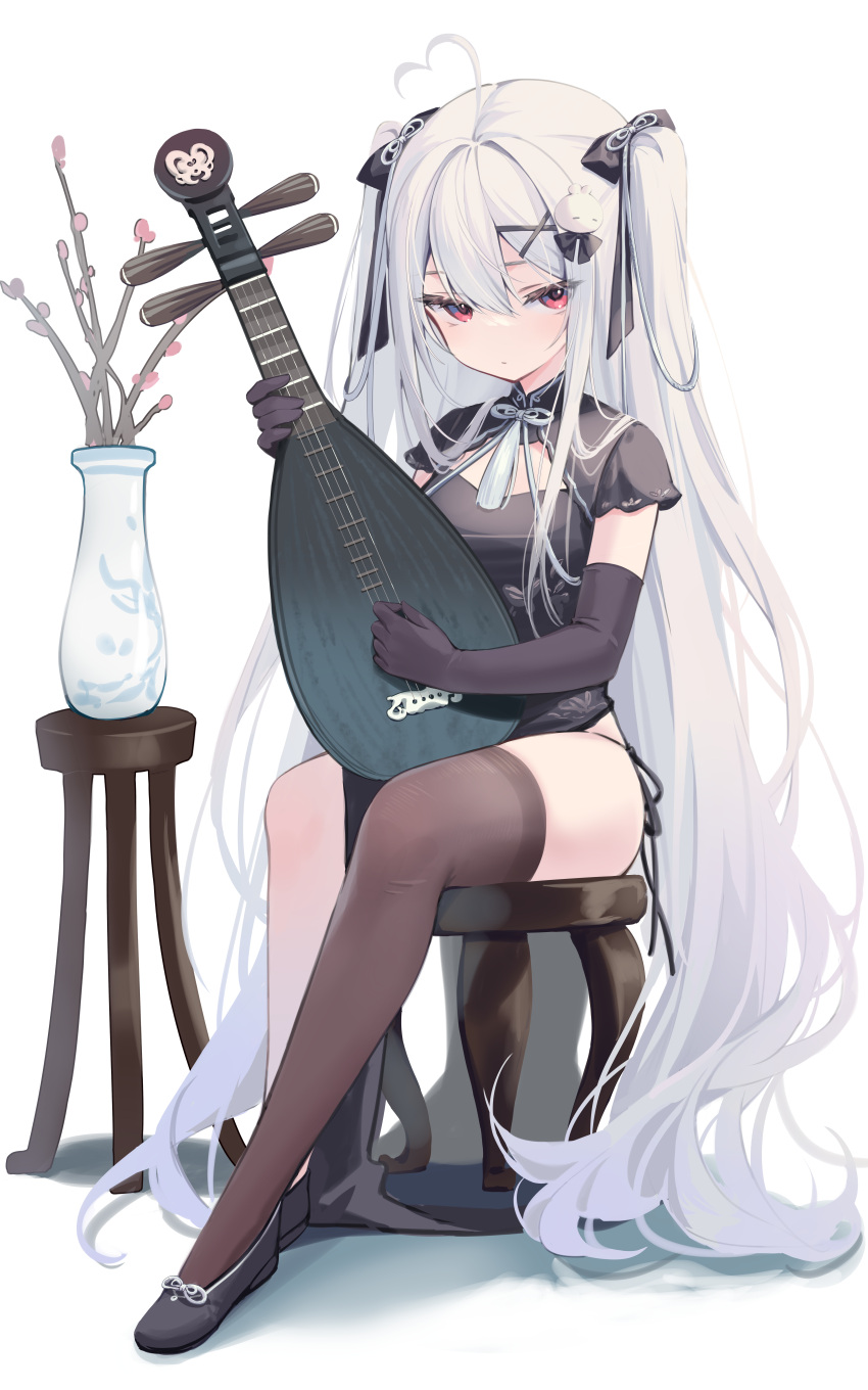 1girl absurdres ahoge bangs black_dress black_footwear black_gloves brown_thighhighs dress elbow_gloves full_body gloves hair_between_eyes hair_ornament hair_ribbon heart heart_ahoge highres holding holding_instrument incredibly_absurdres instrument instrument_request long_hair niliu_chahui on_stool original pink_eyes pipa_(instrument) plant potted_plant ribbon shoes short_sleeves simple_background single_thighhigh sitting solo thighhighs tokisaki_mio two_side_up very_long_hair white_background white_hair x_hair_ornament