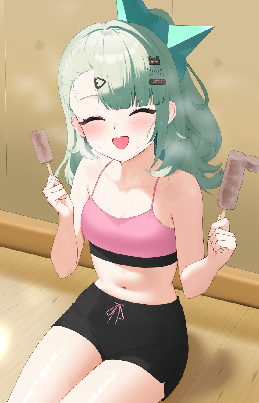 1girl 4kebidayo absurdres black_shorts breasts cleavage commentary_request food green_hair hair_ornament hairclip highres holding holding_food holding_popsicle long_hair midriff navel open_mouth pink_sports_bra popsicle shorts small_breasts smile solo sports_bra sunna_(zenless_zone_zero) thighs yoga_shorts zenless_zone_zero