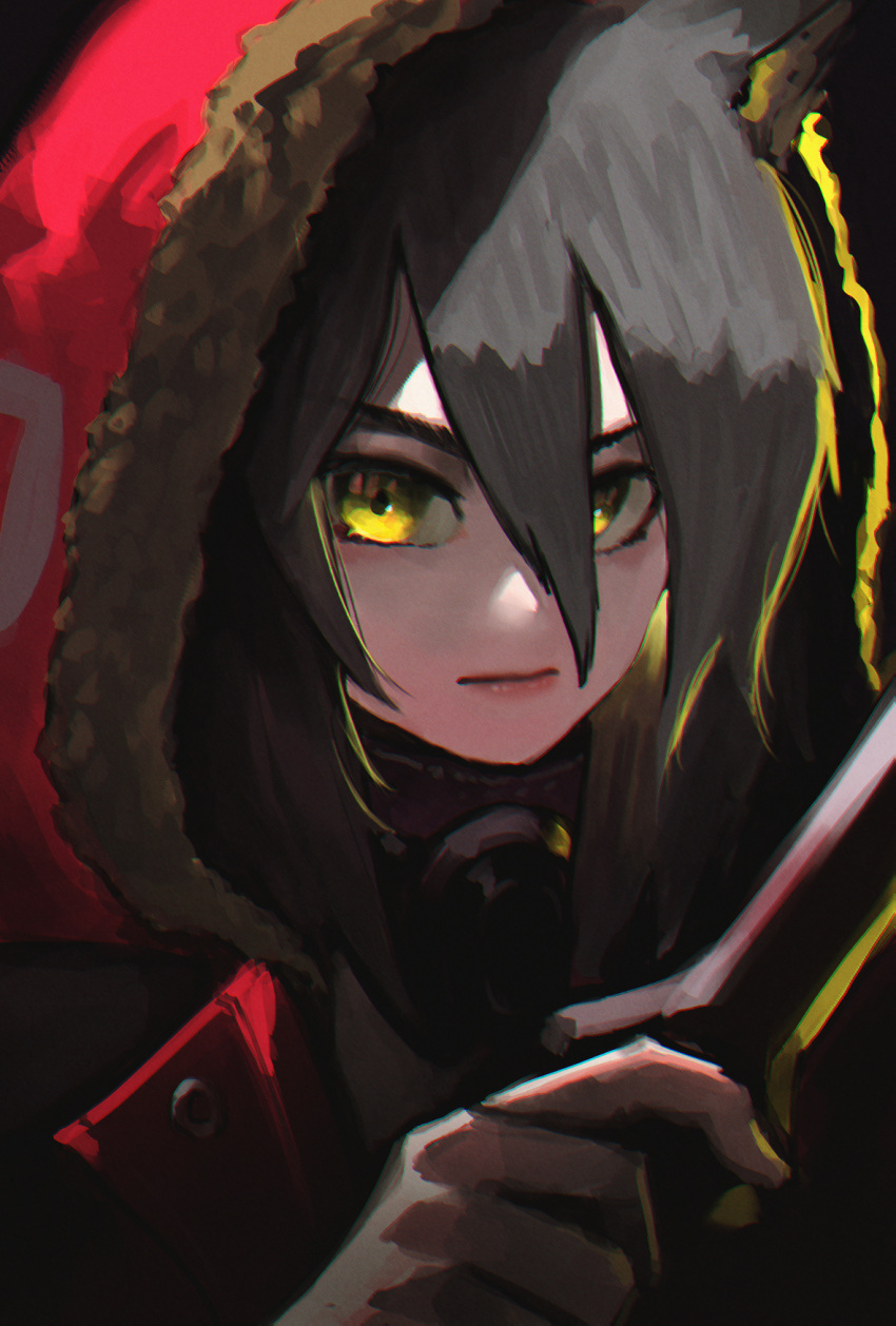 1girl animal_ears arknights black_background fur-trimmed_hood fur_trim hair_between_eyes hand_up highres holding holding_knife hood hood_up hooded_jacket jacket knife lips looking_at_viewer mask mask_around_neck portrait projekt_red_(arknights) reze_(rewindze) simple_background solo v-shaped_eyebrows wolf_ears wolf_girl yellow_eyes